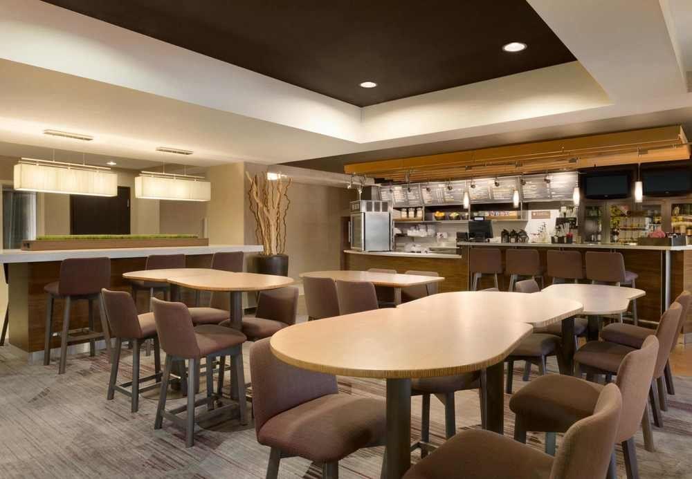 Courtyard By Marriott Bloomington Normal Hotel Ngoại thất bức ảnh