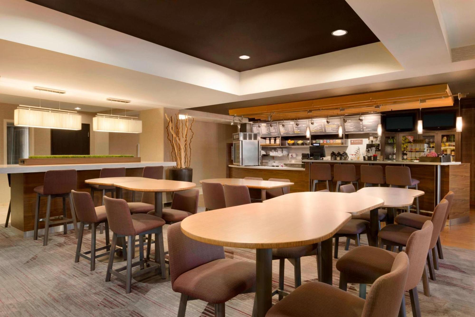 Courtyard By Marriott Bloomington Normal Hotel Ngoại thất bức ảnh