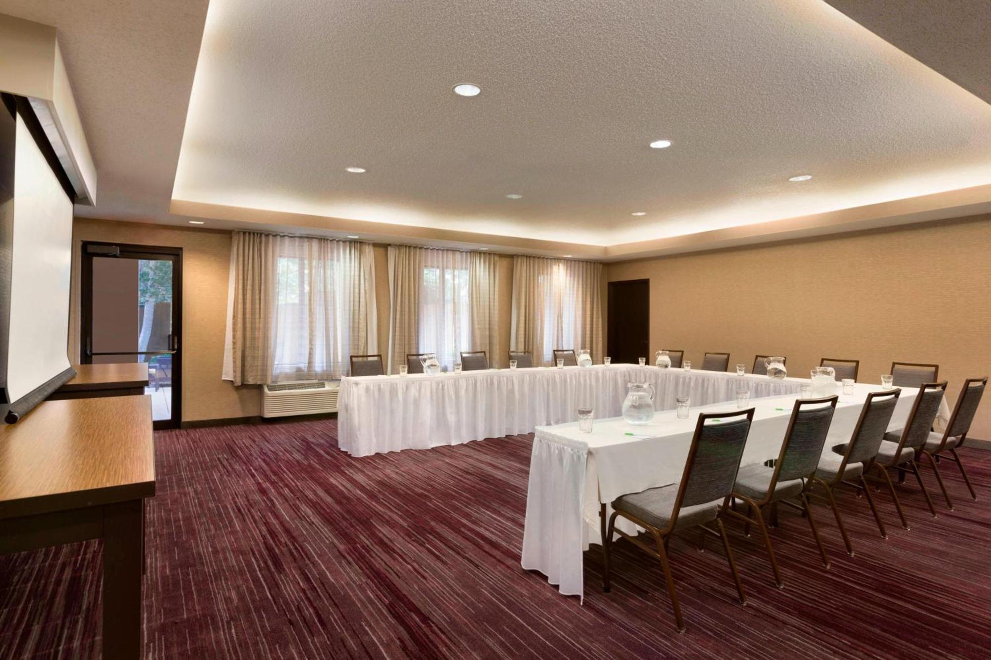 Courtyard By Marriott Bloomington Normal Hotel Ngoại thất bức ảnh