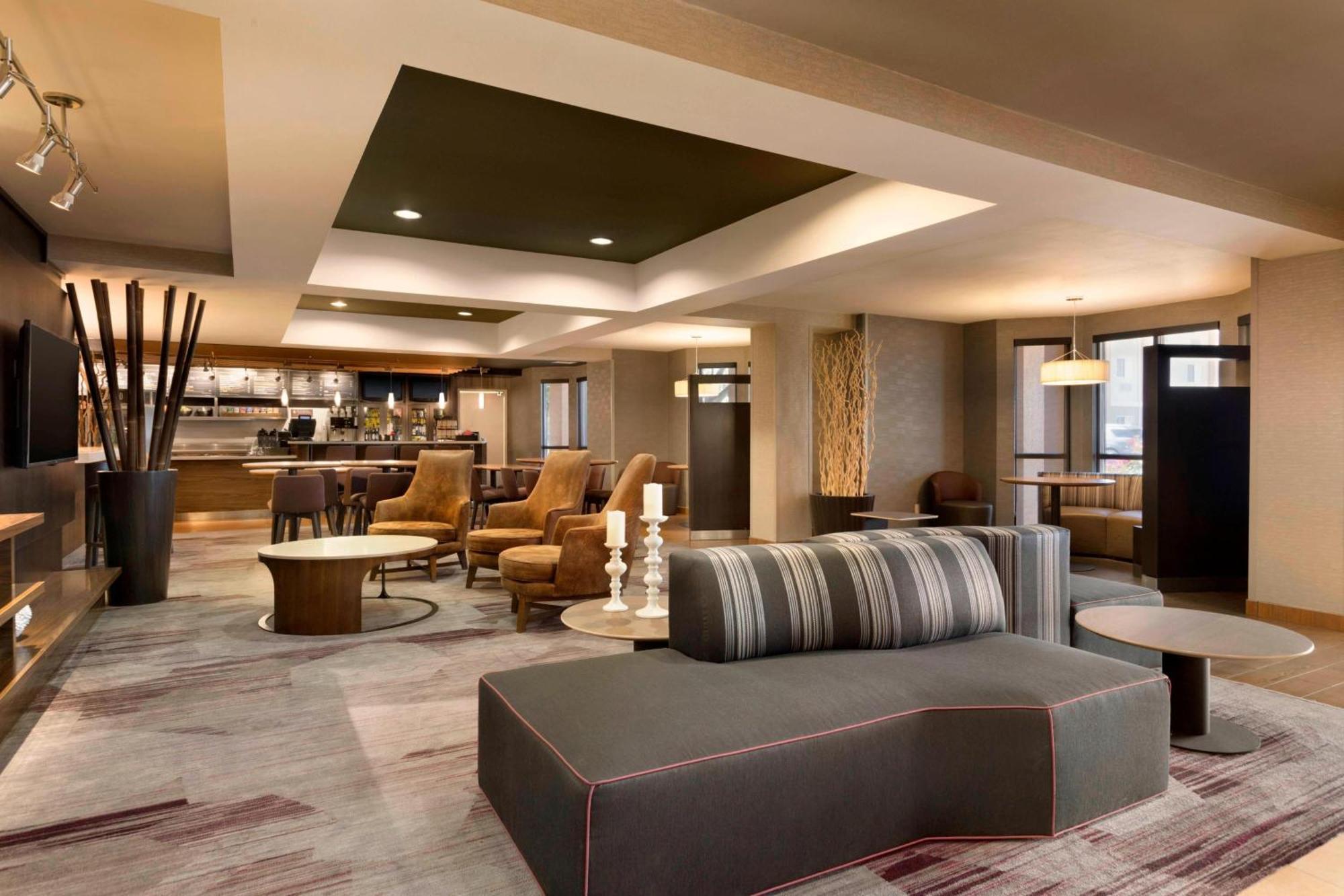 Courtyard By Marriott Bloomington Normal Hotel Ngoại thất bức ảnh